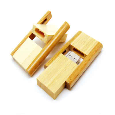 Clé USB escamotable en bois Brucke