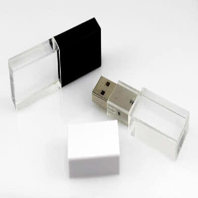 Clé USB en verre avec capuchon en acier Merritt
